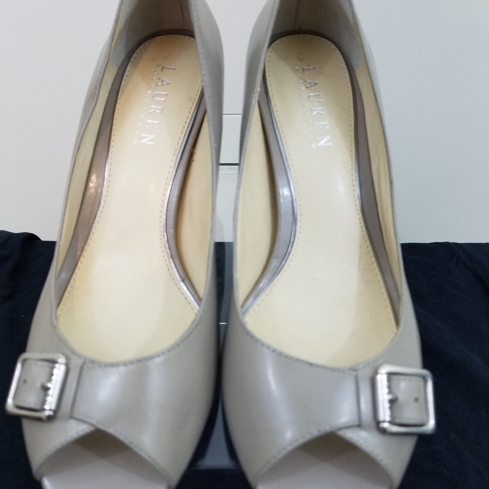 Lauren Ralph Lauren 6.5 B Tan Damaris Peep Toe